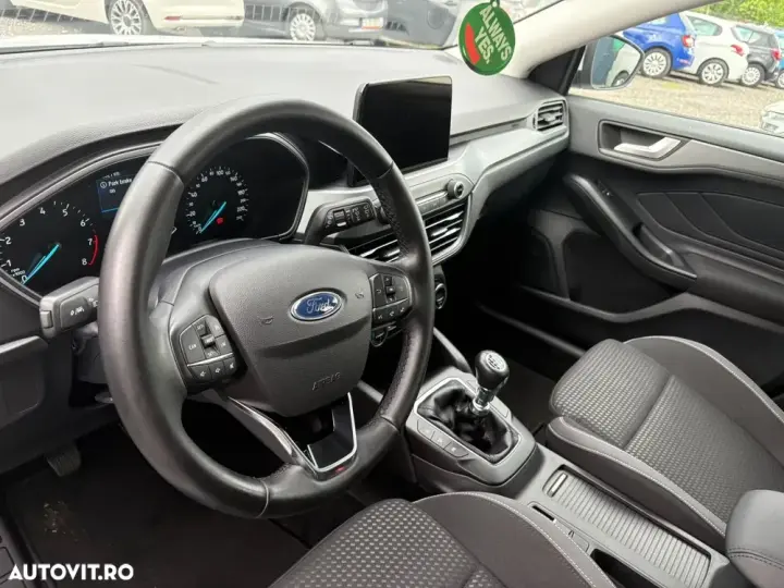 Ford Focus MK4 1.0 EcoBoost Trend