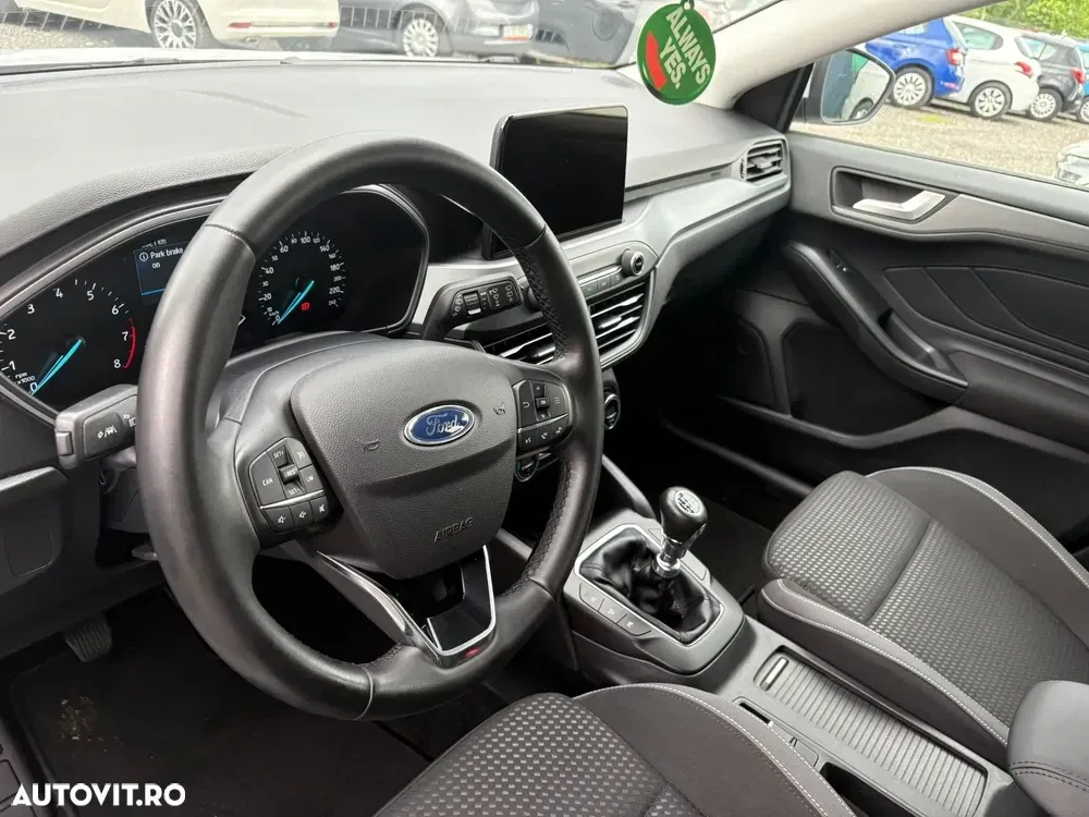 Ford Focus MK4 1.0 EcoBoost Trend — imagine 5