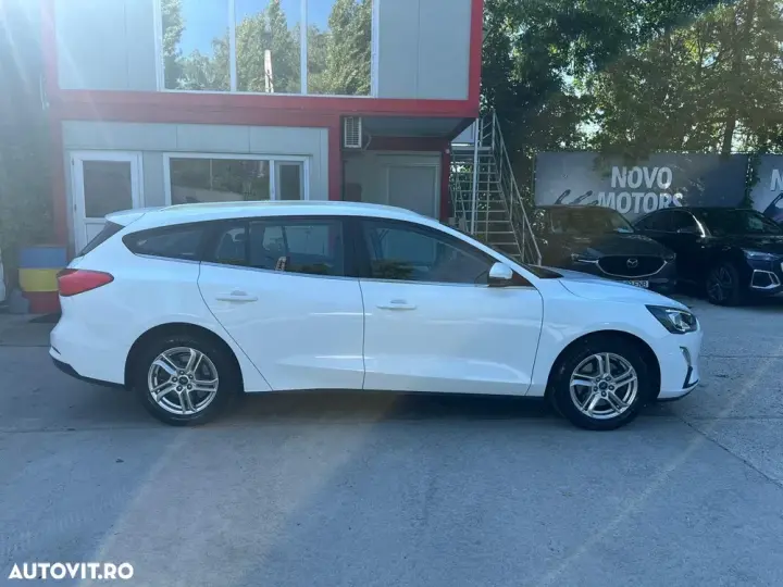 Ford Focus MK4 1.0 EcoBoost Connected