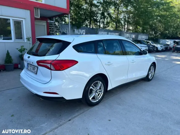 Ford Focus MK4 1.0 EcoBoost Connected