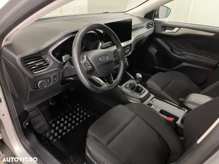 Ford Focus MK4 1.0 EcoBoost Titanium