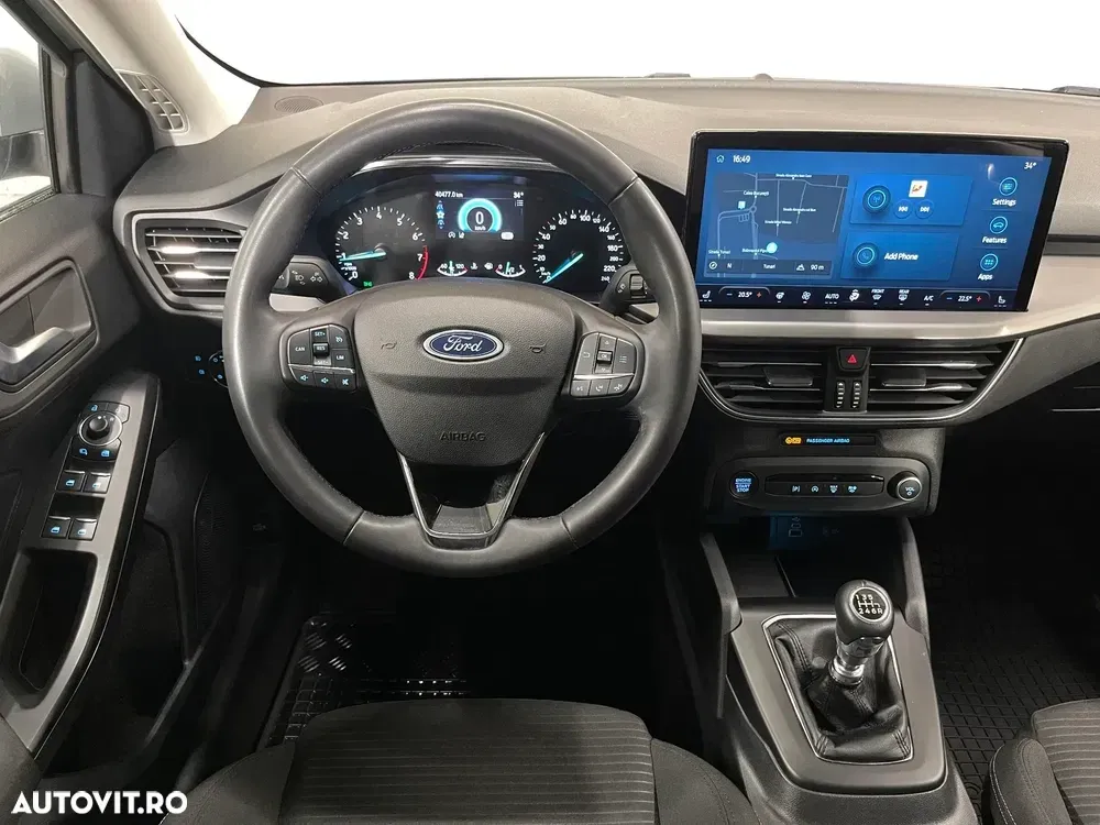 Ford Focus MK4 1.0 EcoBoost Titanium — imagine 6