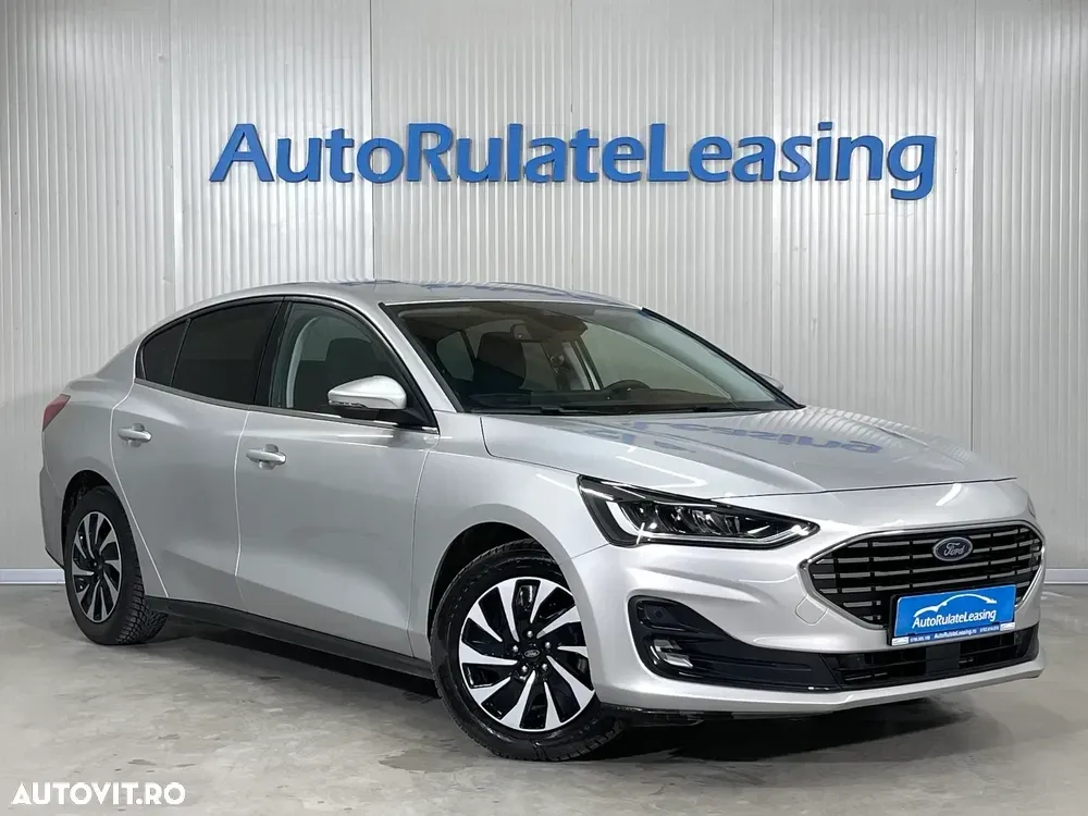 Ford Focus MK4 1.0 EcoBoost Titanium — imagine 2