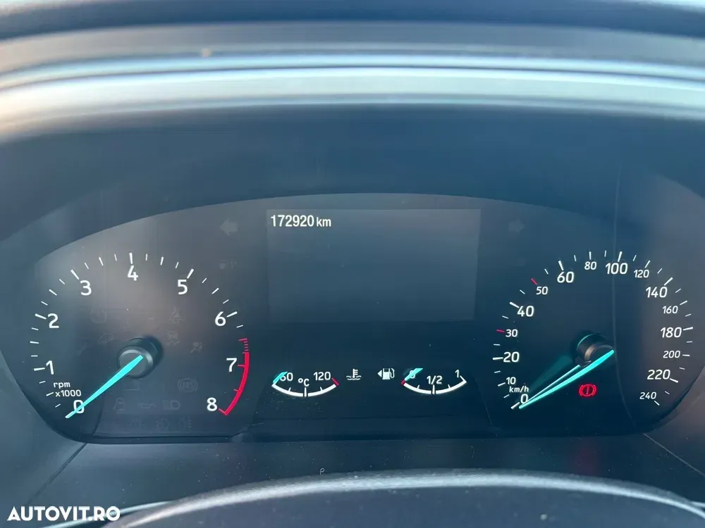 Ford Focus 1.0 EcoBoost Connected — imagine 6