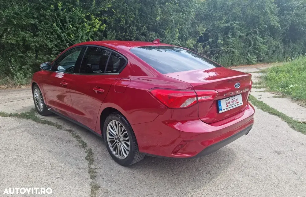 Ford Focus MK4 1.0 EcoBoost Titanium Business — imagine 6