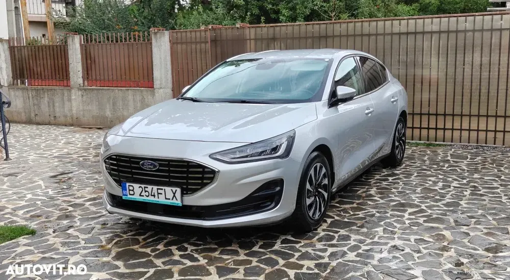 Ford Focus MK4 1.0 EcoBoost Titanium X — imagine 3