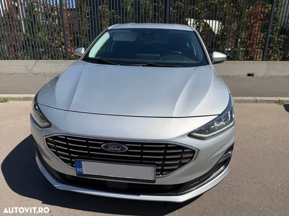 Ford Focus MK4 1.0 EcoBoost MHEV Titanium X — imagine 2