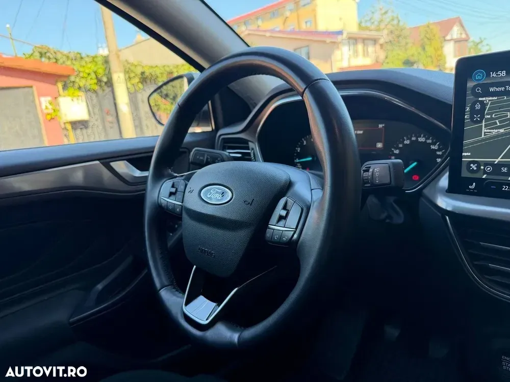 Ford Focus MK4 1.0 EcoBoost MHEV Titanium X — imagine 6