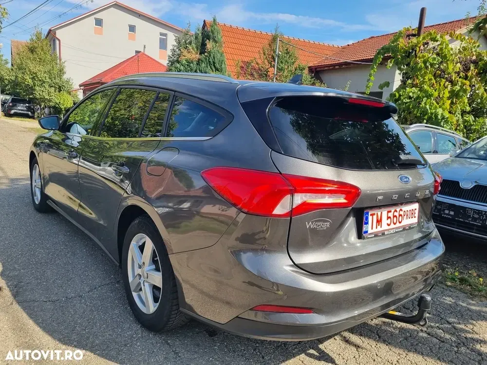 Ford Focus MK4 1.5 EcoBlue Connected — imagine 4