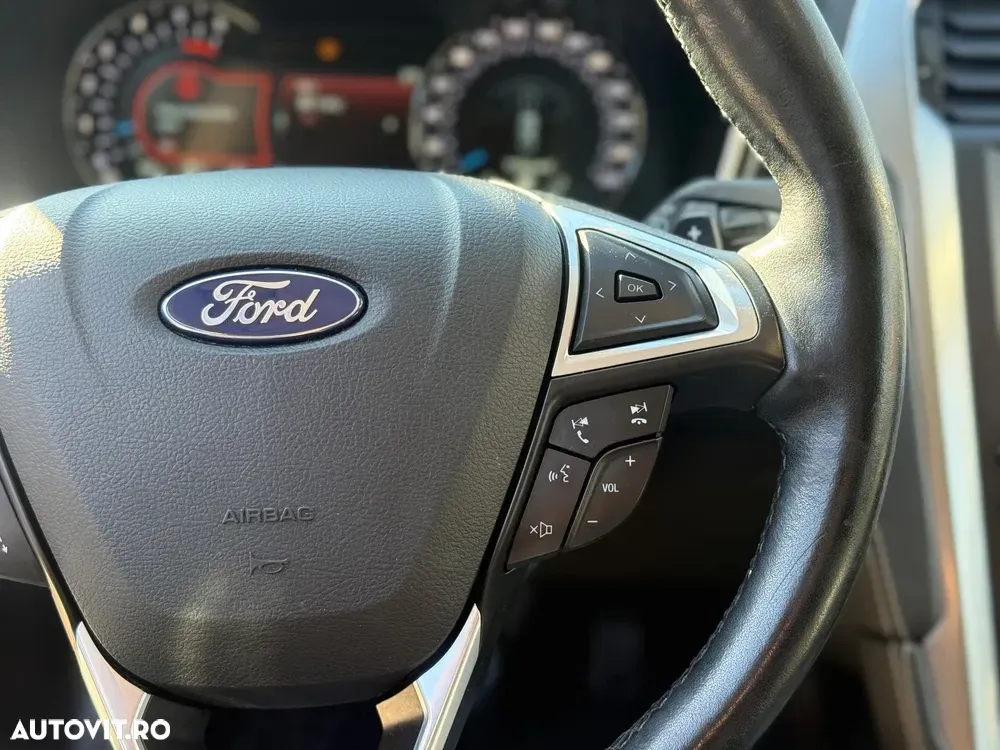 Ford Mondeo IV 2.0 TDCi Start-Stopp PowerShift-Aut. Vignale — imagine 6