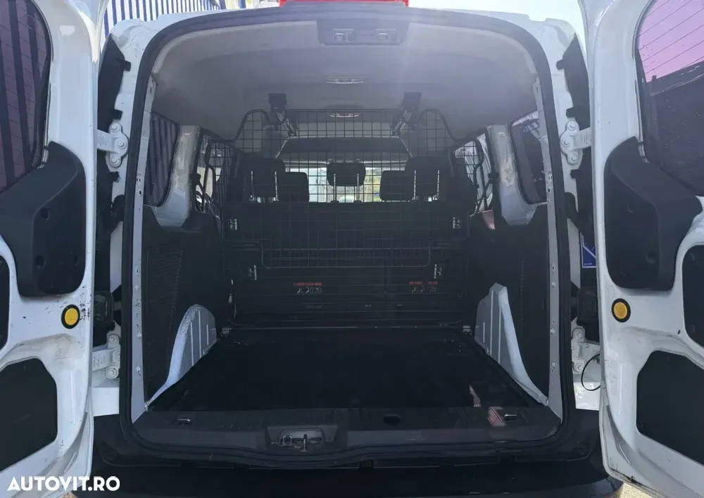 Ford Transit Connect 1.5 EcoBlue 120CP 6MT Kombi Commercial L2 Trend — imagine 6