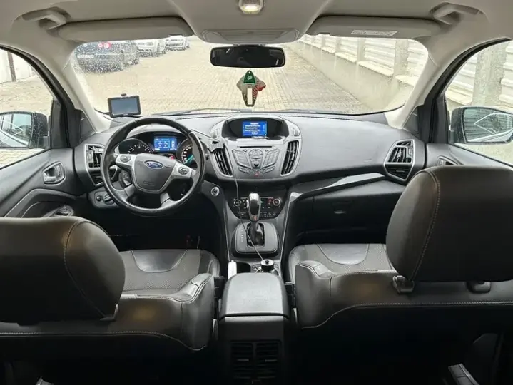 Ford Kuga 2.0 TDCi Powershift 4WD Titanium