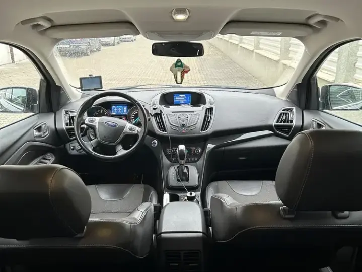 Ford Kuga 2.0 TDCi Powershift 4WD Titanium