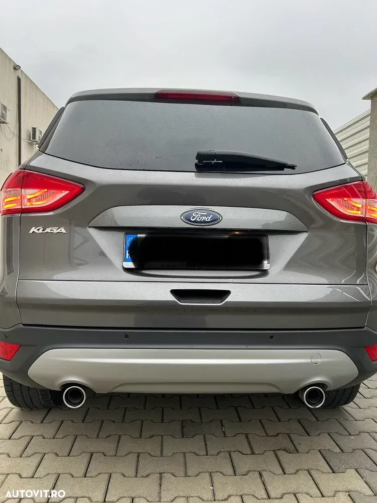 Ford Kuga 2.0 TDCi Powershift 4WD Titanium — imagine 6