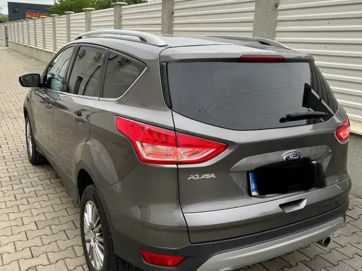 Ford Kuga 2.0 TDCi Powershift 4WD Titanium