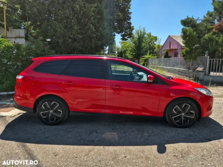Ford Focus MK3 1.6 TDCi DPF SYNC Edition