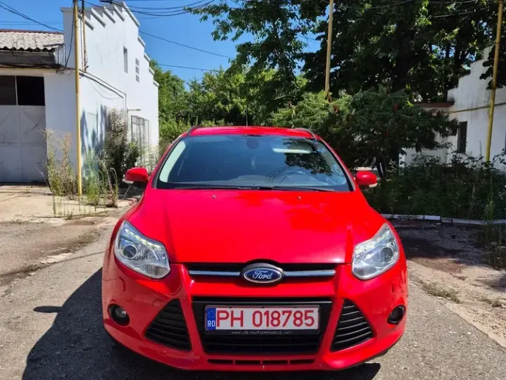 Ford Focus MK3 1.6 TDCi DPF SYNC Edition