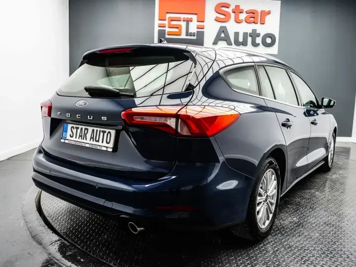 Ford Focus MK4 1.0 EcoBoost Titanium Business