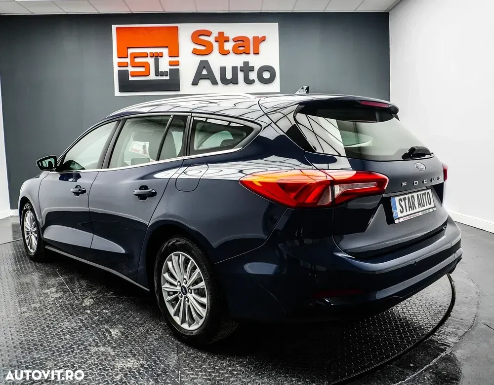 Ford Focus MK4 1.0 EcoBoost Titanium Business — imagine 4