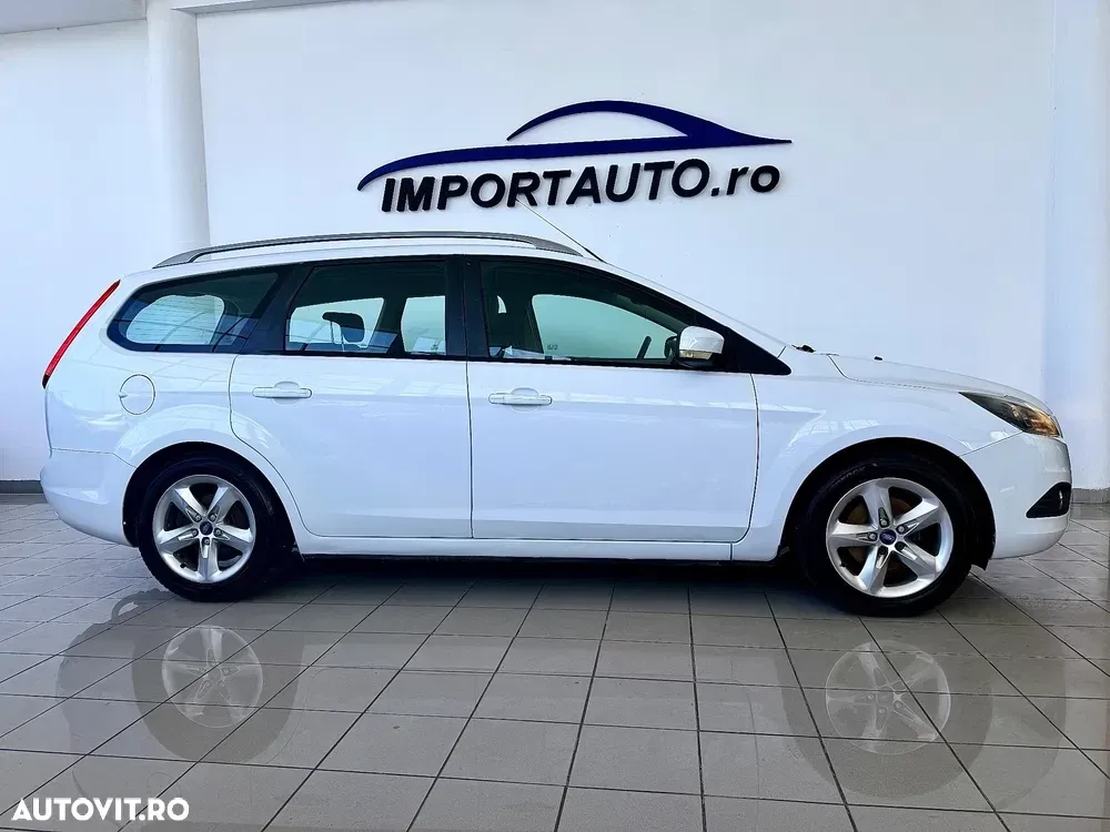 Ford Focus 1.6 16V White Magic — imagine 4