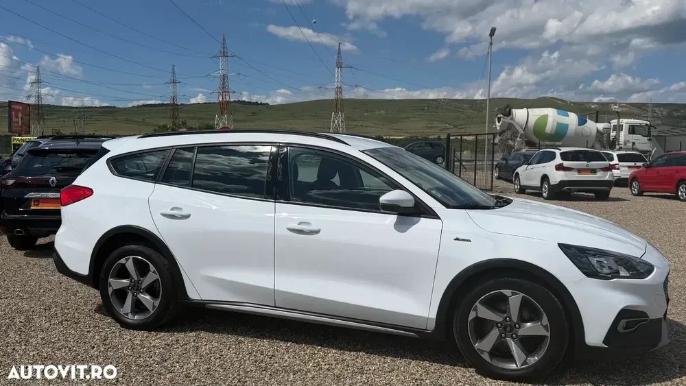 Ford Focus MK4 2.0 EcoBlue Active Business — imagine 4
