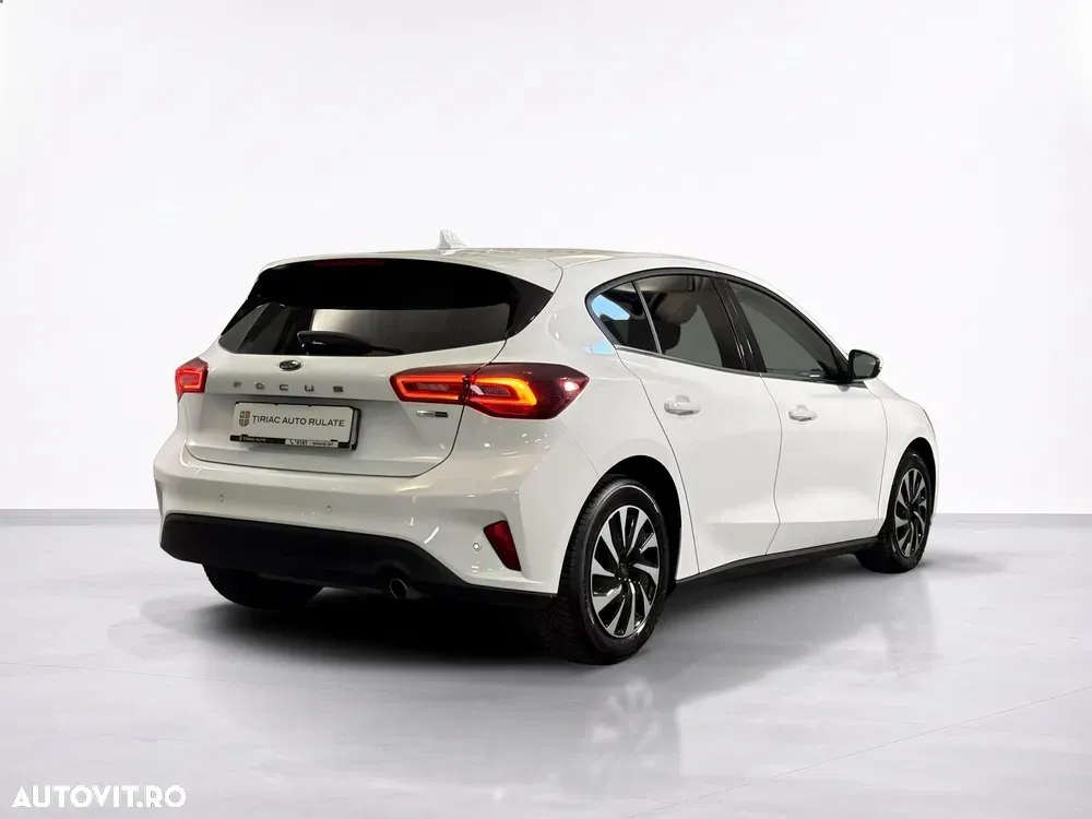Ford Focus — imagine 5