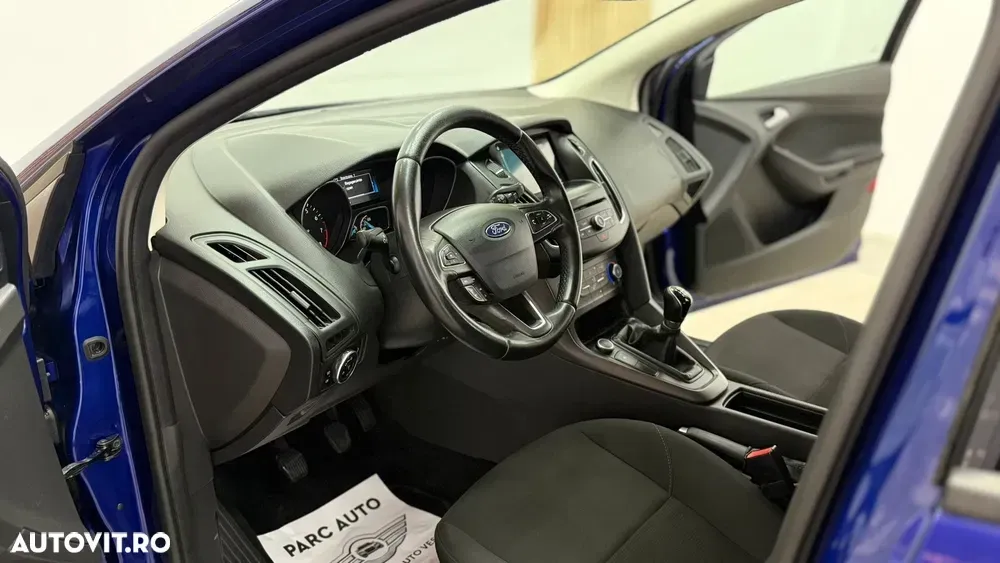 Ford Focus MK4 1.0 EcoBoost Sport — imagine 5
