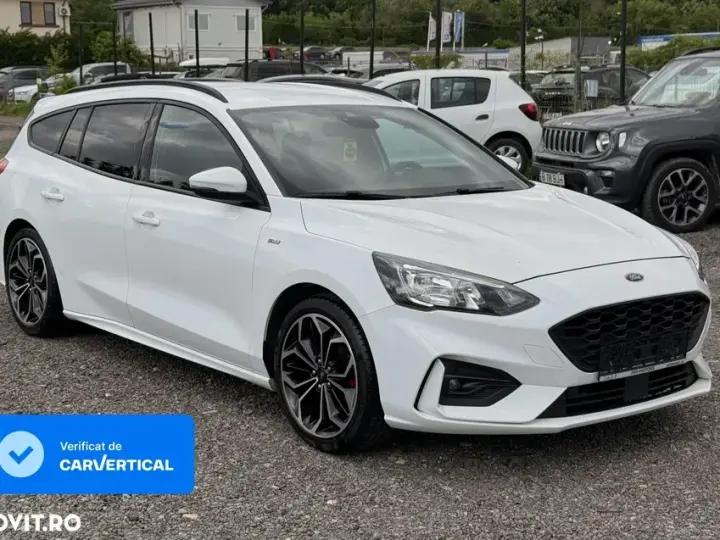Ford Focus MK4 1.0 EcoBoost MHEV ST-Line