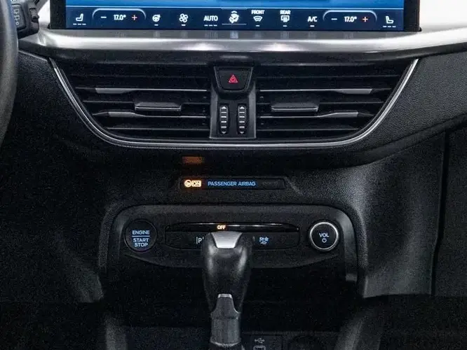 Ford Focus 1.0 EcoBoost MHEV Titanium