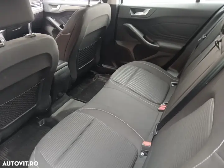 Ford Focus 1.0 EcoBoost MHEV Titanium