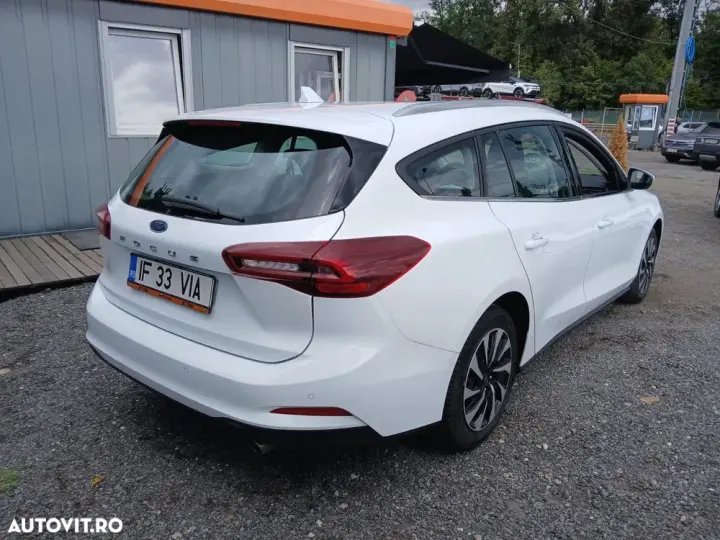 Ford Focus 1.0 EcoBoost MHEV Titanium