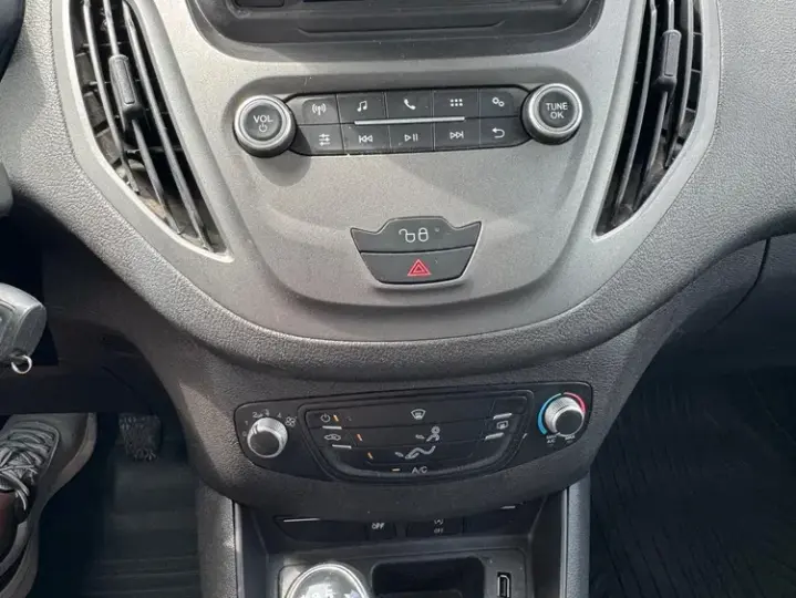 Ford Courier