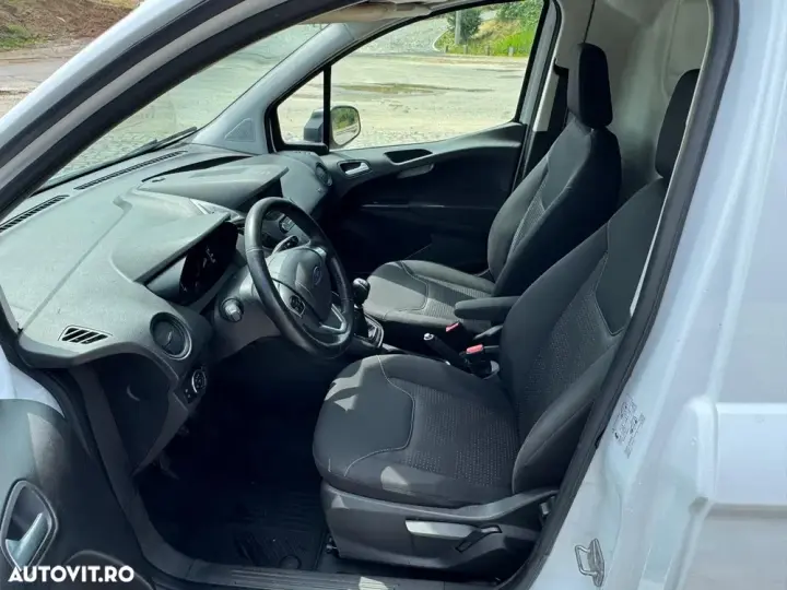 Ford Courier