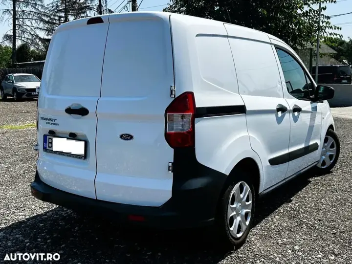 Ford Courier