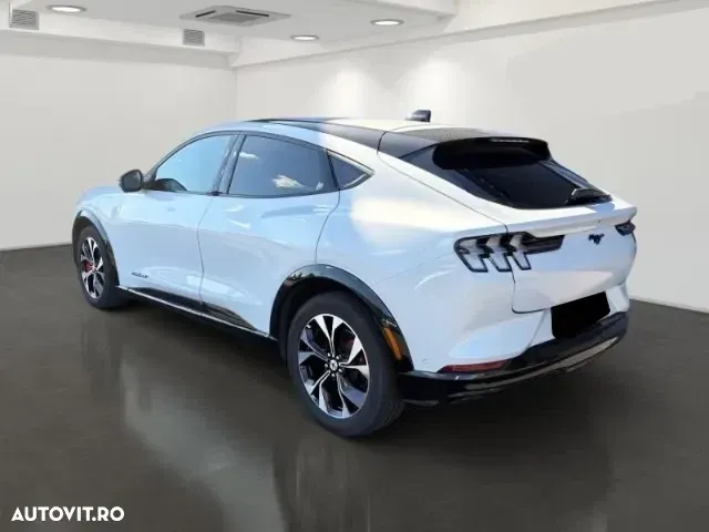 Ford Mustang Mach-E PREMIUM — imagine 4