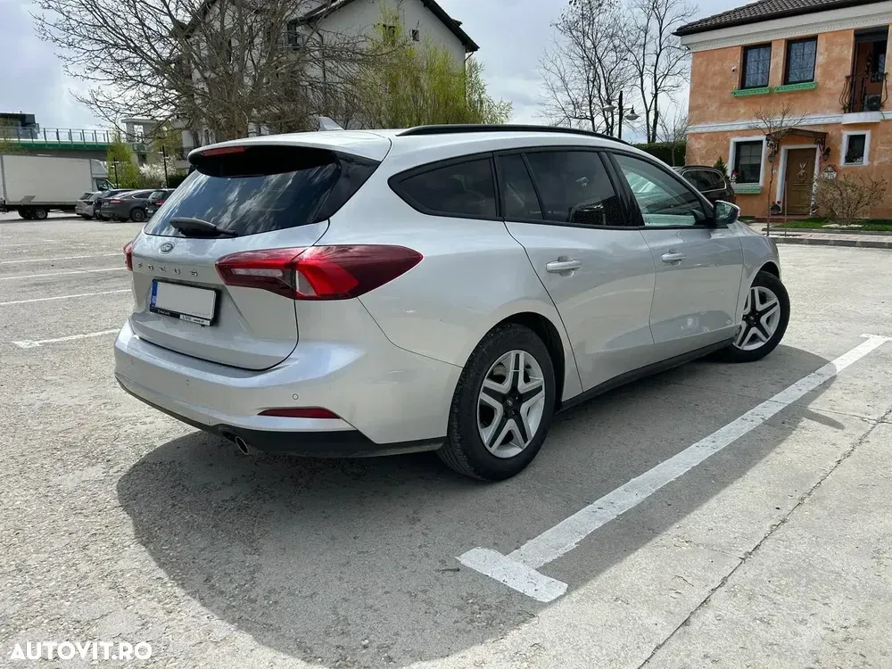 Ford Focus 1.0 EcoBoost Connected — imagine 6