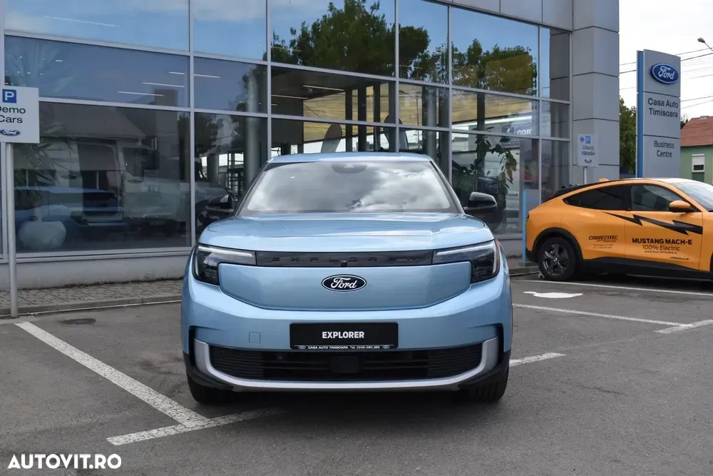 Ford Explorer AWD 79 kWh Extended Range Premium — imagine 3