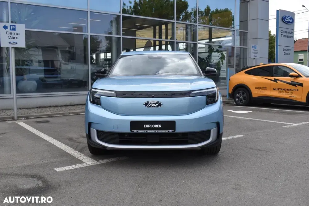 Ford Explorer AWD 79 kWh Extended Range Premium — imagine 4