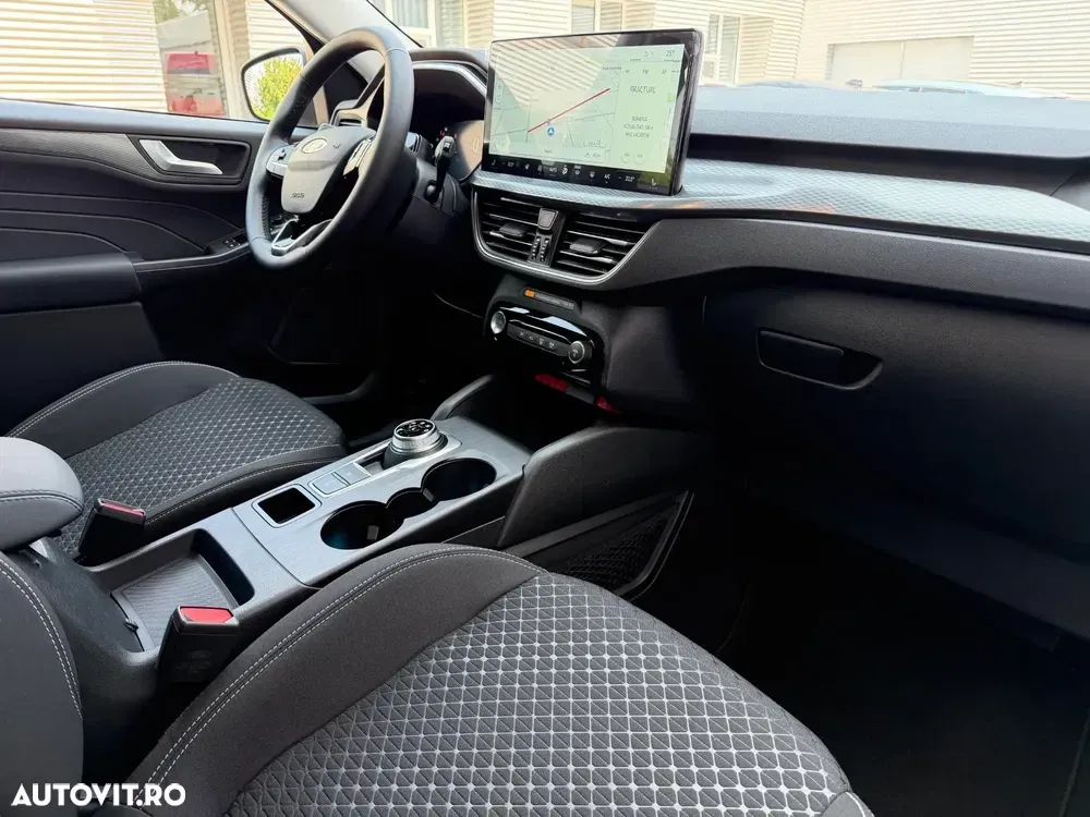 Ford Kuga 2.5 Duratec AWD FHEV Titanium — imagine 2