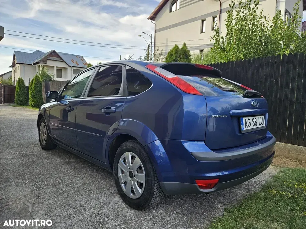 Ford Focus MK2 — imagine 3