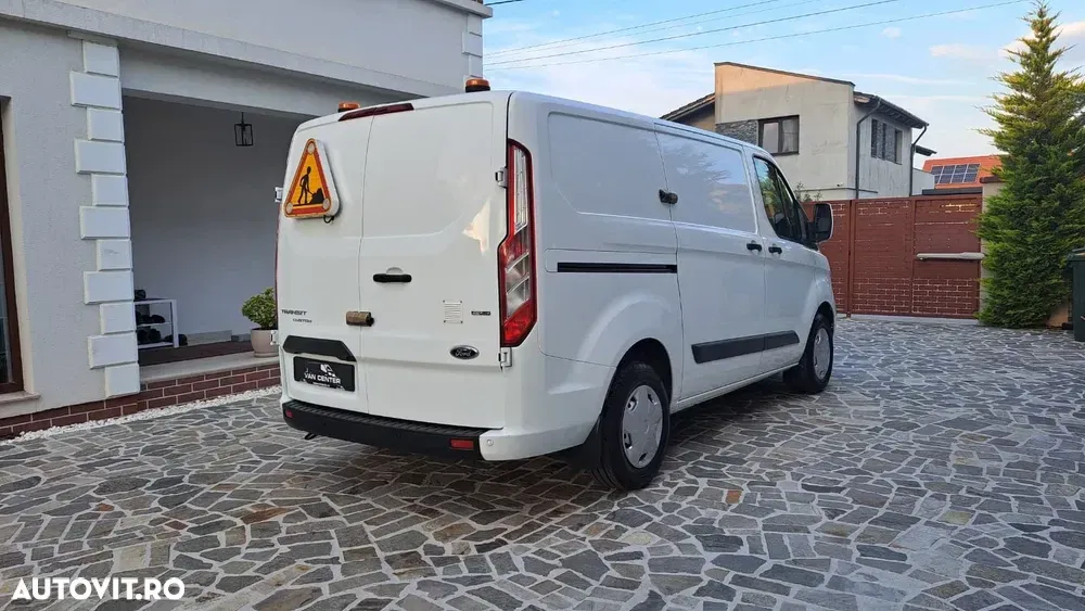 Ford Transit Custom — imagine 4