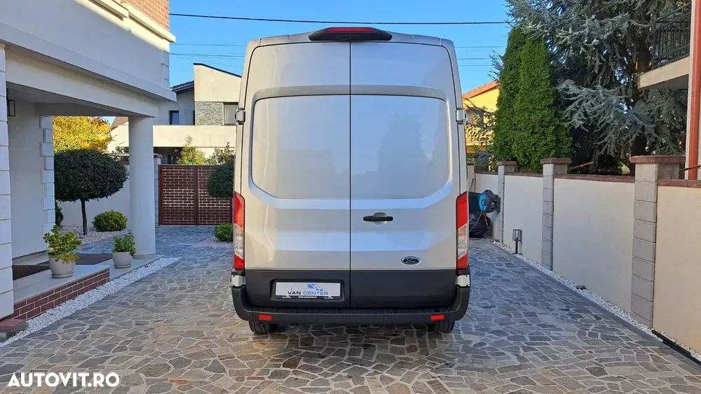 Ford Transit — imagine 5