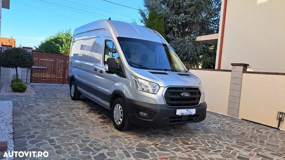 Ford Transit — imagine 3