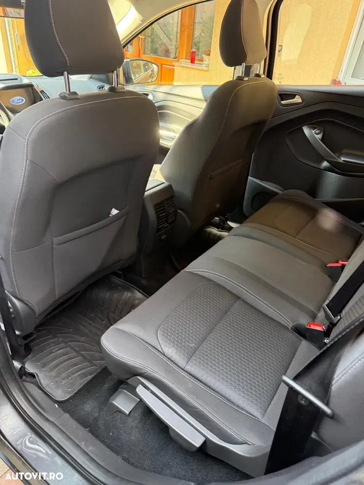 Ford Kuga II 1.5 EcoBoost FWD ST Line — imagine 4