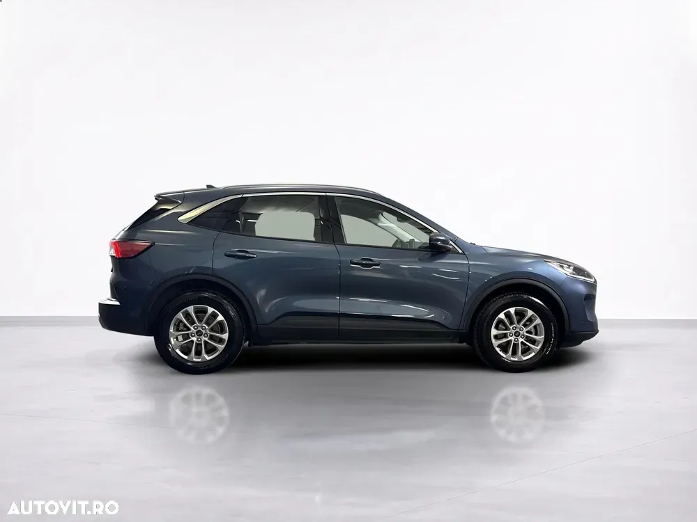 Ford Kuga — imagine 6