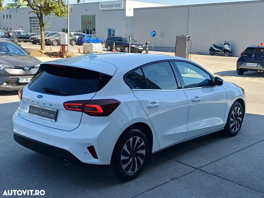 Ford Focus — imagine 4