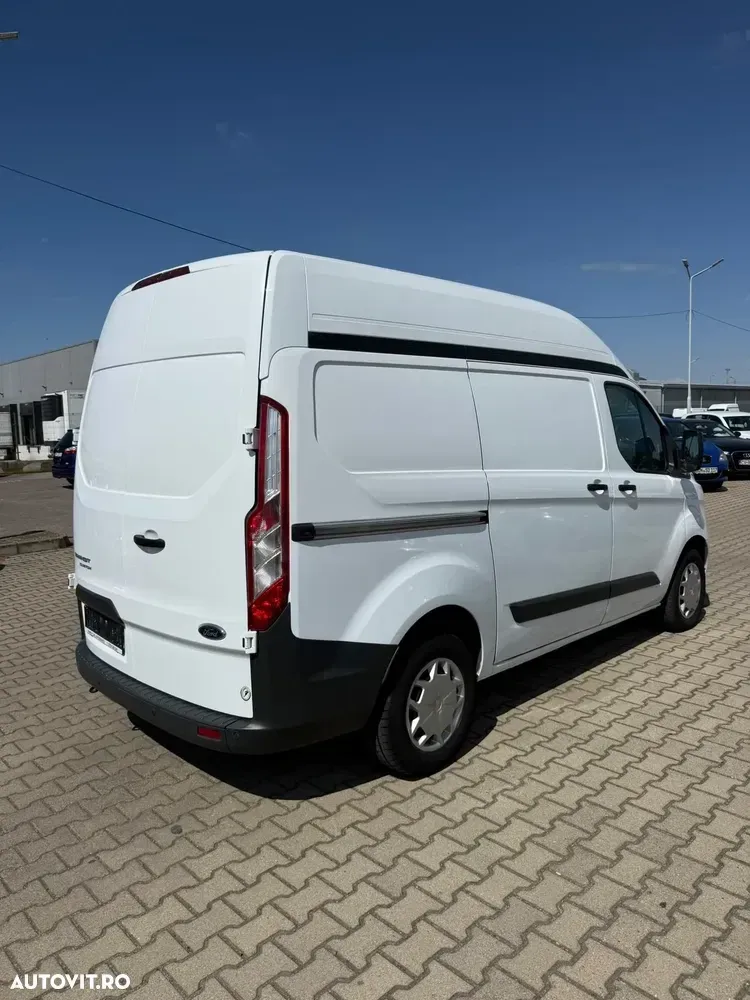 Ford Transit Custom — imagine 4
