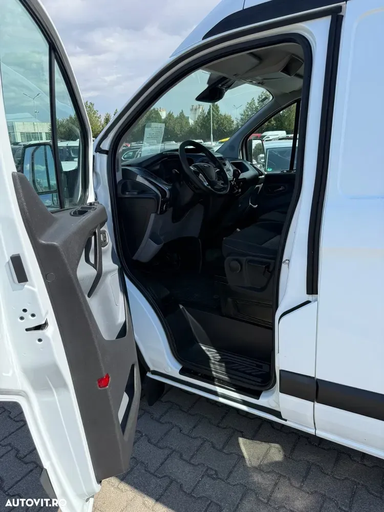 Ford Transit Custom — imagine 6