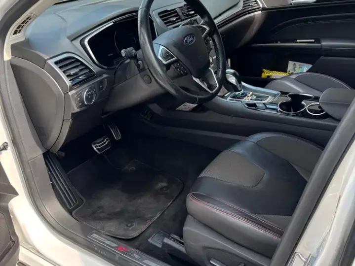 Ford Mondeo IV 2.0 TDCi Powershift ST Line High