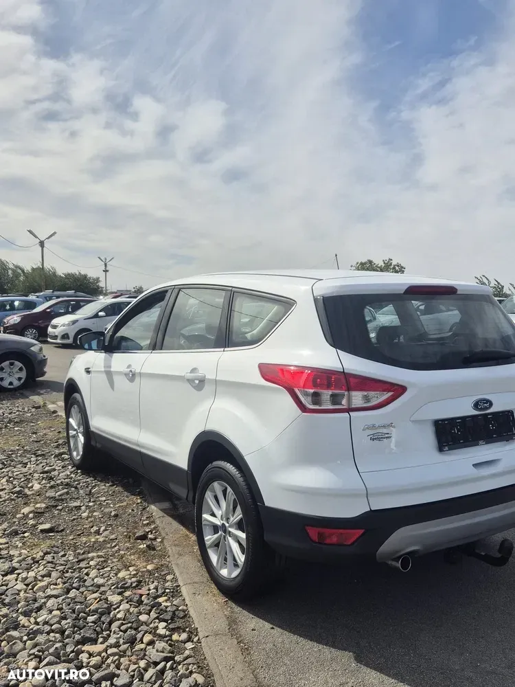 Ford Kuga — imagine 4